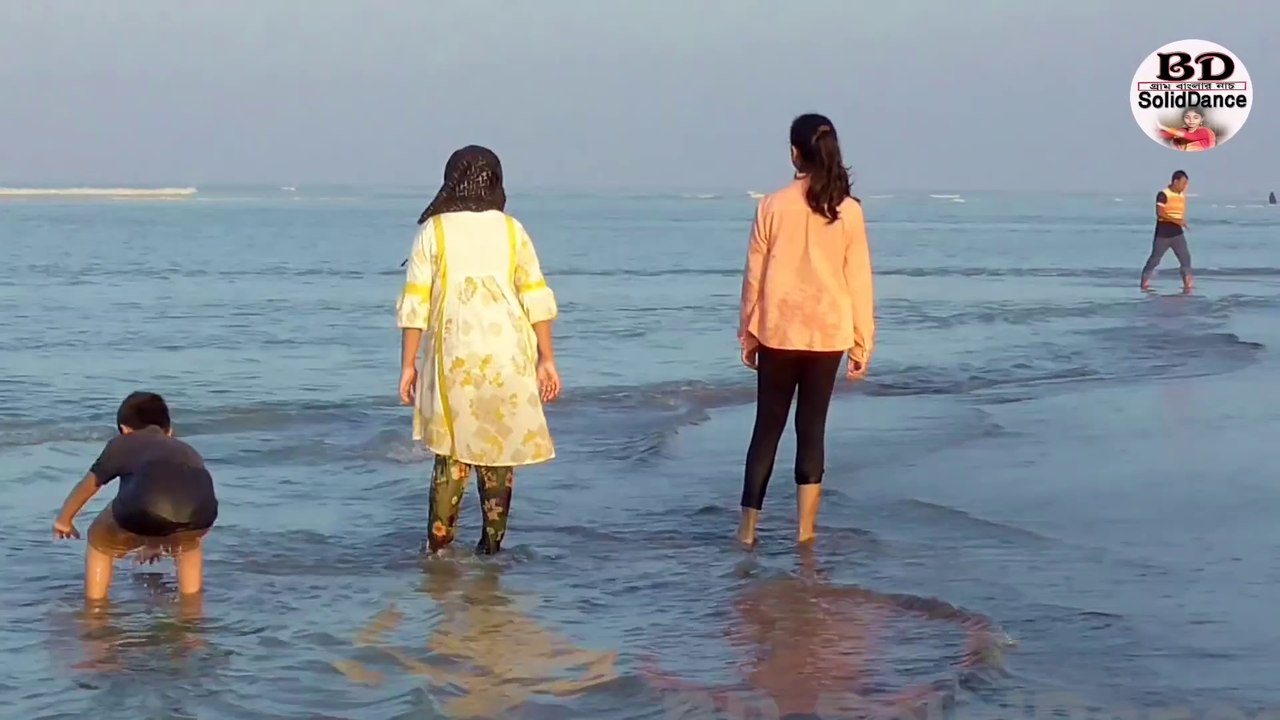 tour of cox's bazar sea beach । কক্সবাজার বিচে গোসল করতে কত মজা হয় ভিডিওটি শেষ পর্যন্ত দেখুন