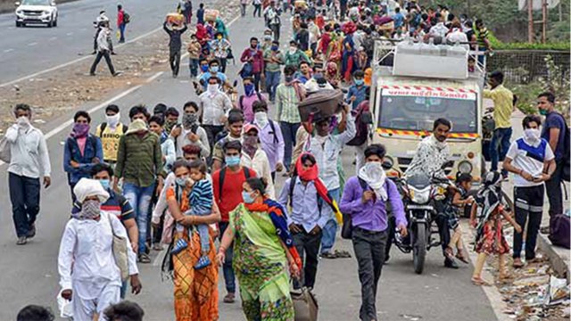 வேலை இழந்த மக்கள்.. உ.பி நோக்கி சாரை சாரையாக சென்ற மக்கள்.. டெல்லியில் சோகம்! - வீடியோ