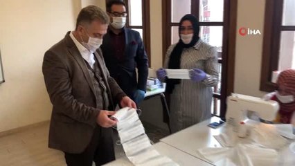 Gaziosmanpaşalı kadınlar günde 2 bin maske üretiyor