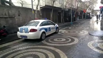 Polisten Suriyelilere 'korona virüs' anonsu