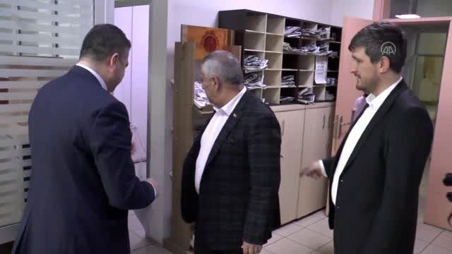 Afyonkarahisar Belediye Başkanı hoparlörden Kovid-19'a karşı Tedbirlere uyalım çağrısı yaptı