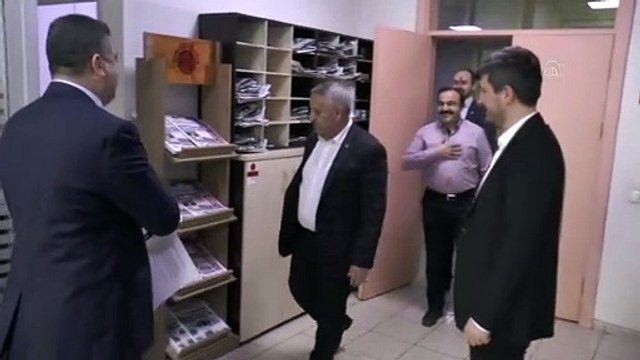 Afyonkarahisar Belediye Başkanı hoparlörden Kovid-19'a karşı 'Tedbirlere uyalım' çağrısı yaptı