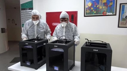 Öğretmenler, 10'da 1 fiyatına siper maske üretti