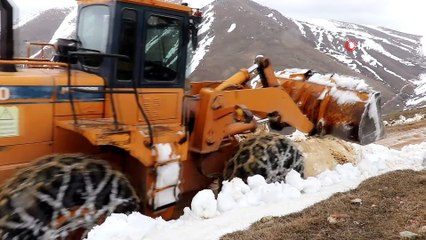 Gümüşhane’de mart ayında karla mücadele devam ediyor