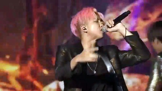 [ENGSUB] BTS 2015 HYYH 화양연화 On Stage P1 - Video Dailymotion