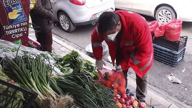 Malazgirt'te 'Vefa Sosyal Destek Grubu' yaşlı ve hastaların yardımına koşuyor - MUŞ