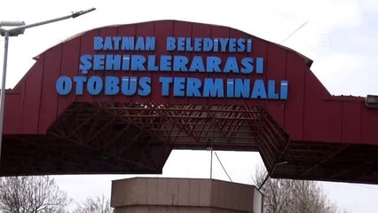 Скачать видео: Şehirlerarası otobüs terminalinde seferler durma noktasına geldi