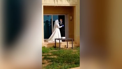 للوقاية من كورونا.. زفاف عربي بالكمامات