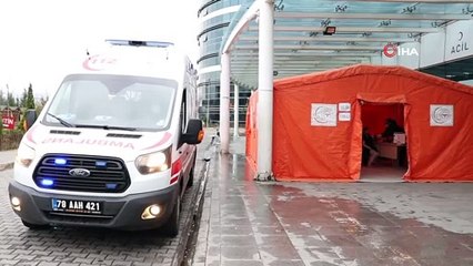 Hastane içerisindeki yoğunluğun azaltılması için Acil Triaj çadırı kuruldu