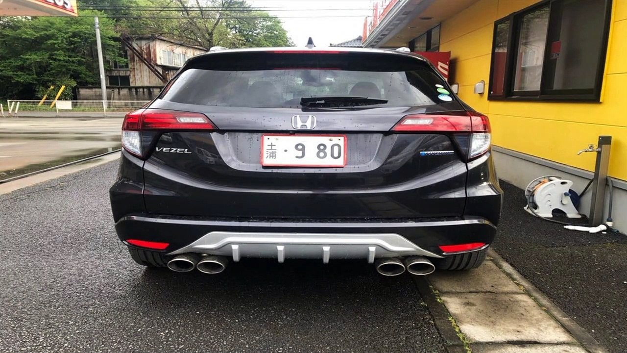 Honda Vezel Hybrid Review and Specs.