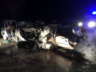 Konya'da otomobil ile hafif ticari araç çarpıştı: 4 ölü, 4 yaralı