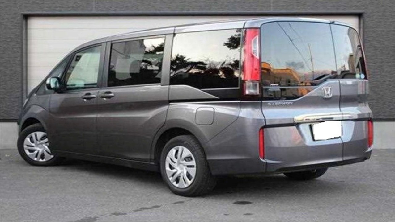 Honda Stepwagon Review and Specs.