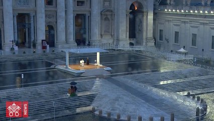 El Papa imparte un bendición extraordinaria ante el coronavirus