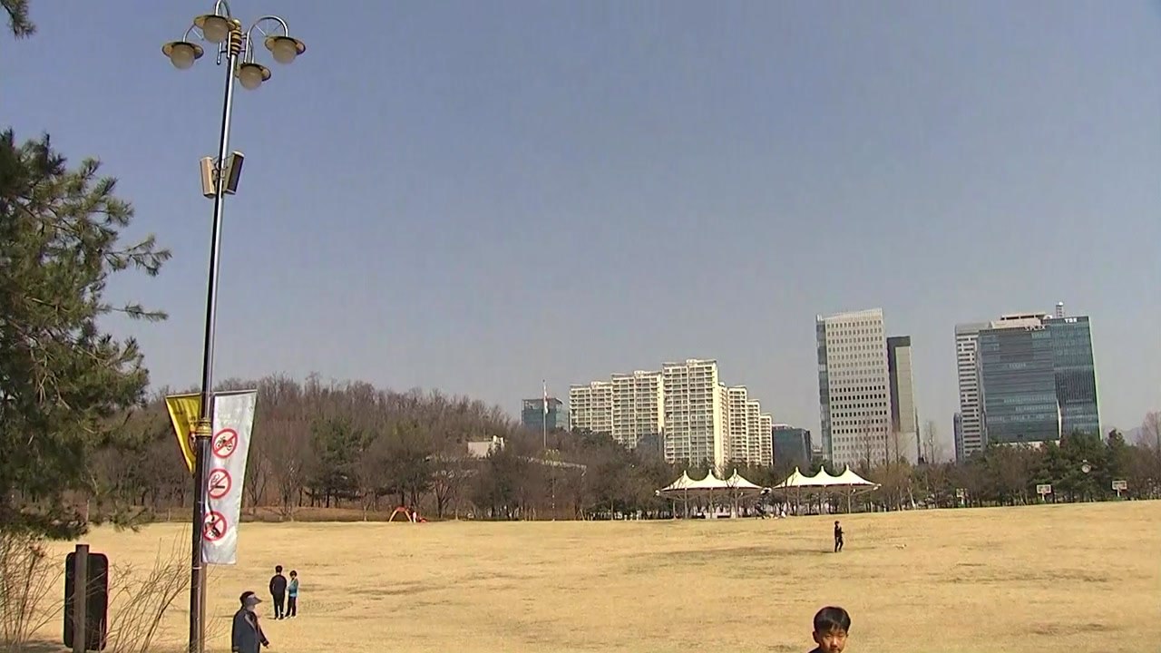 [날씨] 휴일 맑고 한낮 따뜻...일교차 15℃ 안팎 / YTN