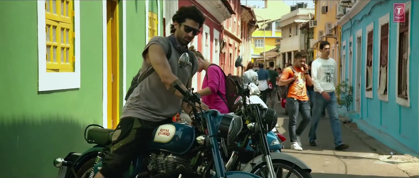 Full Video_ Malang (Title Track)_ Aditya Roy Kapur, Disha Patani, Anil K, Kunal K _ Ved S _ Mohit S
