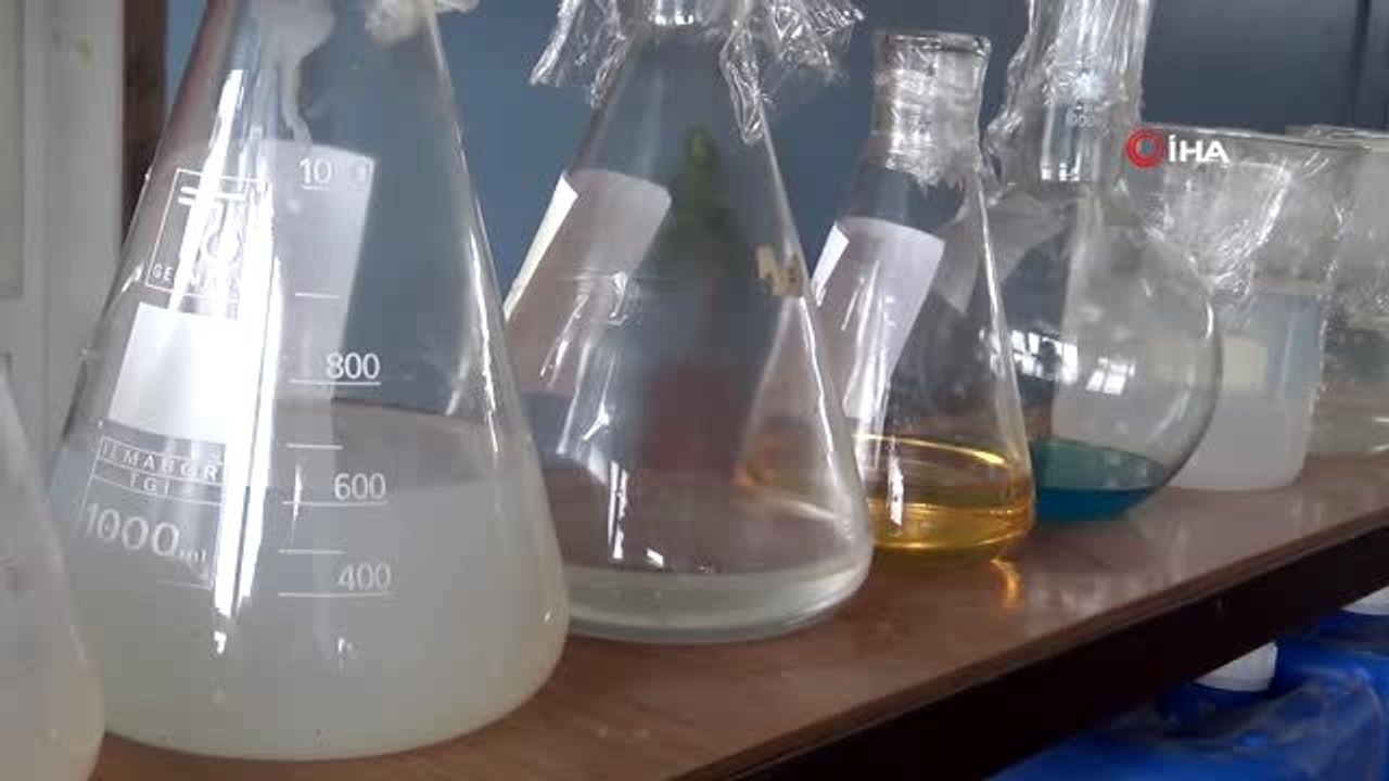 Okulu fabrikaya çevirip, 10 günde 150 ton hijyen solüsyonu ürettiler