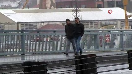 Unkapanı Köprüsü’nün son olta balıkçısı