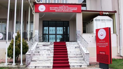 Özel bireyler sağlıkçılar için maske üretimine başladı