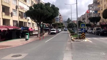 Alanya'da jandarma 5 ayrı dilde anons yaparak korona virüse karşı uyardı