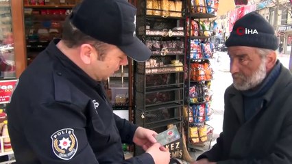 Bursalı gazeteciden işaret diliyle 'Evde kal' videosu