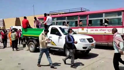 यूपी सीएम का फैसला, दिल्ली में फंसे मजदूरों के लिए चलवाई बस