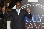 Idris Elba se irrita com conspirações sobre o coronavírus