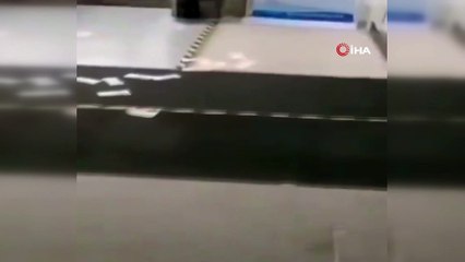 - Çin'de metroda saçılan paralara 'korona' korkusuyla kimse dokunamadı