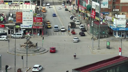 Van'da 'Evde kal' çağrısına uyuluyor