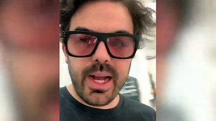 Artista que hace mascarillas