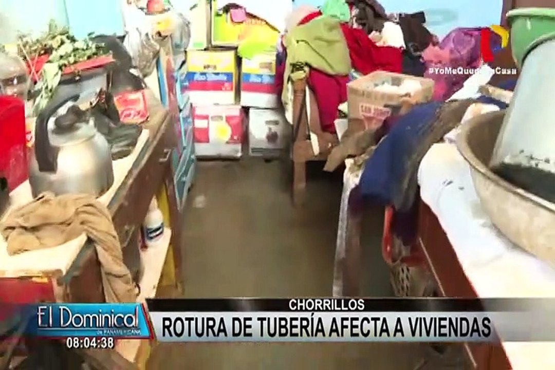 Chorrillos: aniego por rotura de tubería afectó varias viviendas