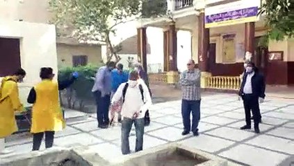 محافظ أسيوط يقود حملة رش وتطهير دور رعاية المسنات والأيتام