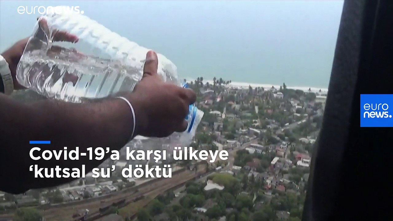 Video | Sri Lankalı Budist tapınağı Covid-19'a karşı ülkeye kutsal su döktü