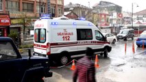 Malatya'da yasaklara uymayarak sokağa çıkan yaşlı adam fenalaşarak yere yığıldı