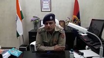 अयोध्या: भूखे पीड़ितों के लिए मित्र के रूप में खड़ी पुलिस