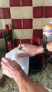 Un vídeo demuestra los peligros del alcohol en gel con el que nos desinfectamos las manos