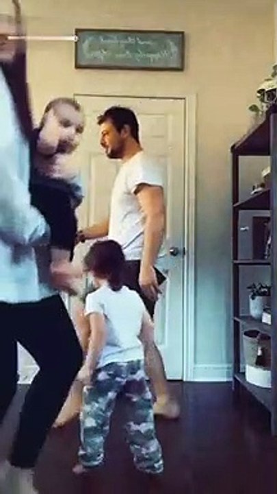 What a crazy family!!!! Look