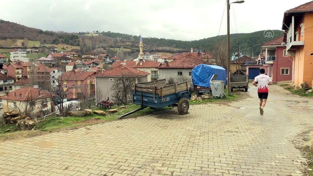 'Kim Milyoner Olmak İster' yarışmacısı Uşaklı koşucu Türkiye'yi gülümsetti