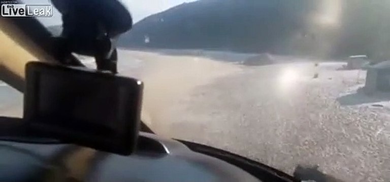 Chasser les touristes de la plage.. avec un hélicoptère ! Brésil