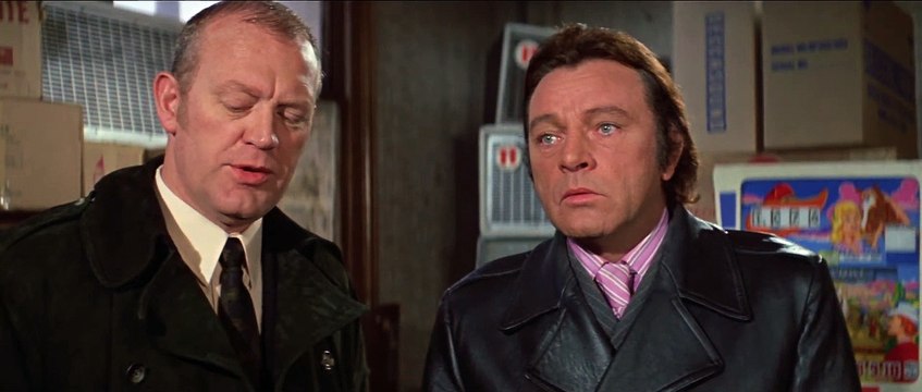 VILLAIN Movie (1971) - Clip - Plan