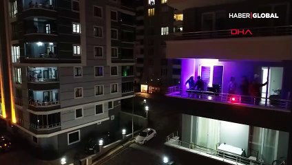 Balkonda konser verdiler