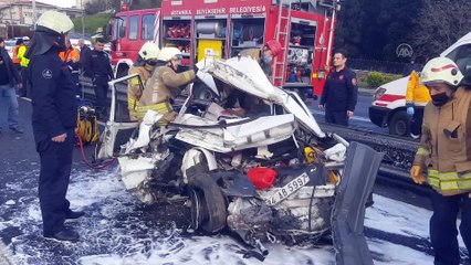 Bakırköy'deki trafik kazasında otomobil sürücüsü hayatını kaybetti - İSTANBUL