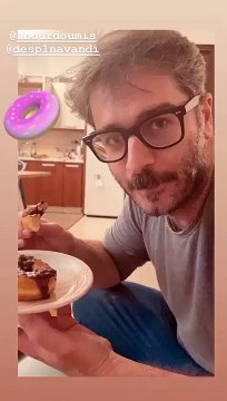 Αλέξανδρος Μπουρδούμης: Ακόμα και φύλλο άνοιξε για την εγκυμονούσα σύντροφό του, Λένα Δροσάκη!