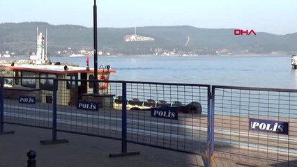 Download Video: Çanakkale'de kordon boyu polis barikatlarıyla kapatıldı