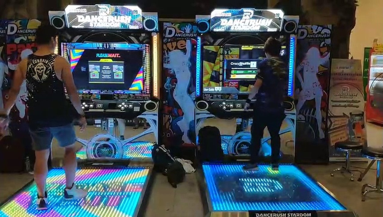 Un jeu d'arcade de danse au Japon