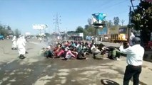 Bareilly cops spraying chemicals on migrants