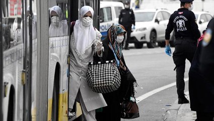 Son dakika: Umreden dönenlerin karantina süresi 1 hafta uzatıldı