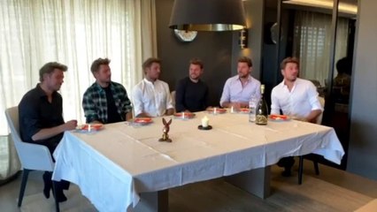 Stan Wawrinka celebrates his birthday with his "clones"