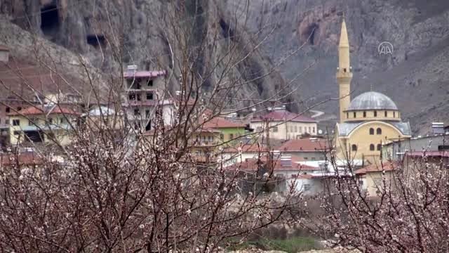 İki mahalle koronavirüs tedbirleri kapsamında karantinaya alındı