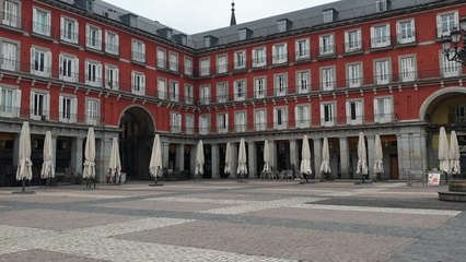 La Plaza Mayor de Madrid en confinamiento total