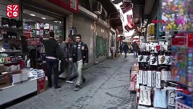 Tüm uyarılara rağmen Tahtakale'de alışveriş yoğunluğu yaşandı